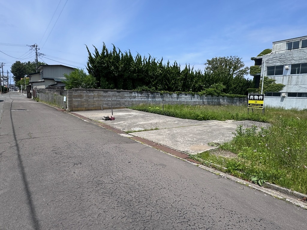 土地：能代市日吉町322番1他