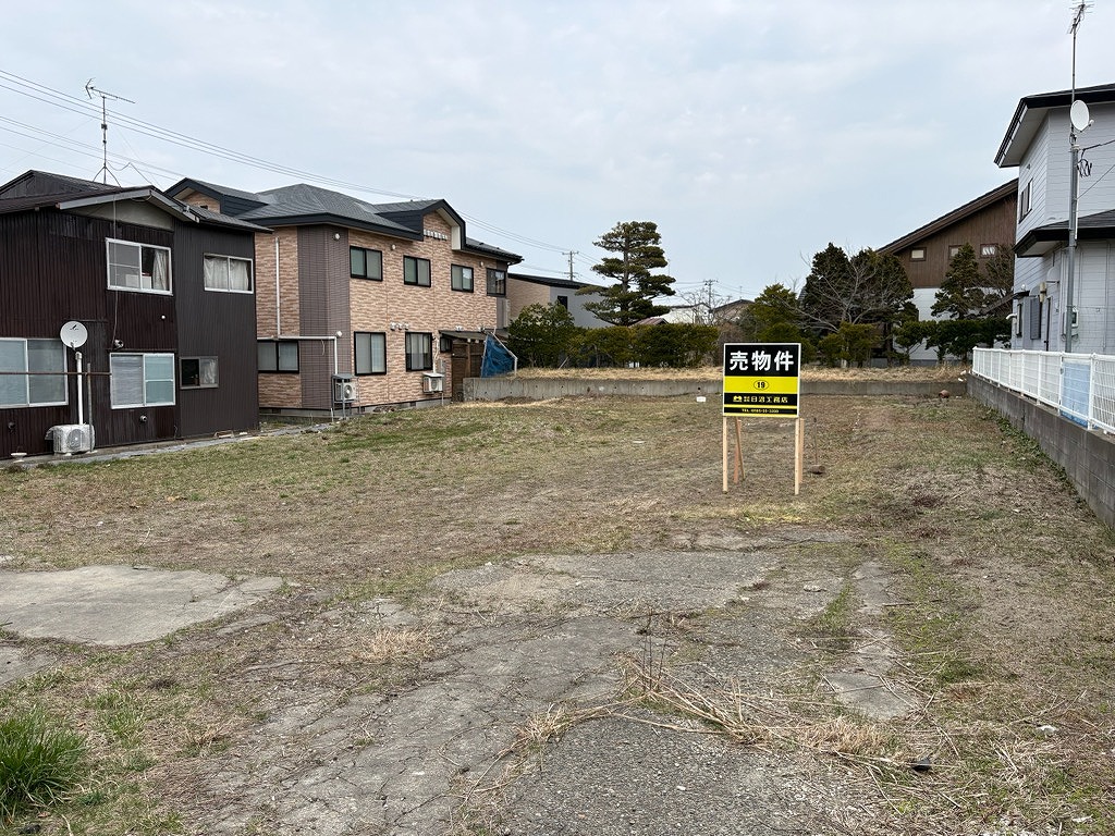 土地：能代市字鳥小屋57番4,57番5