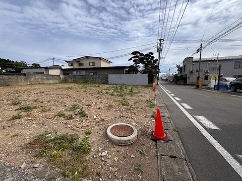 土地：三種町鹿渡字腰巡21番、22番1